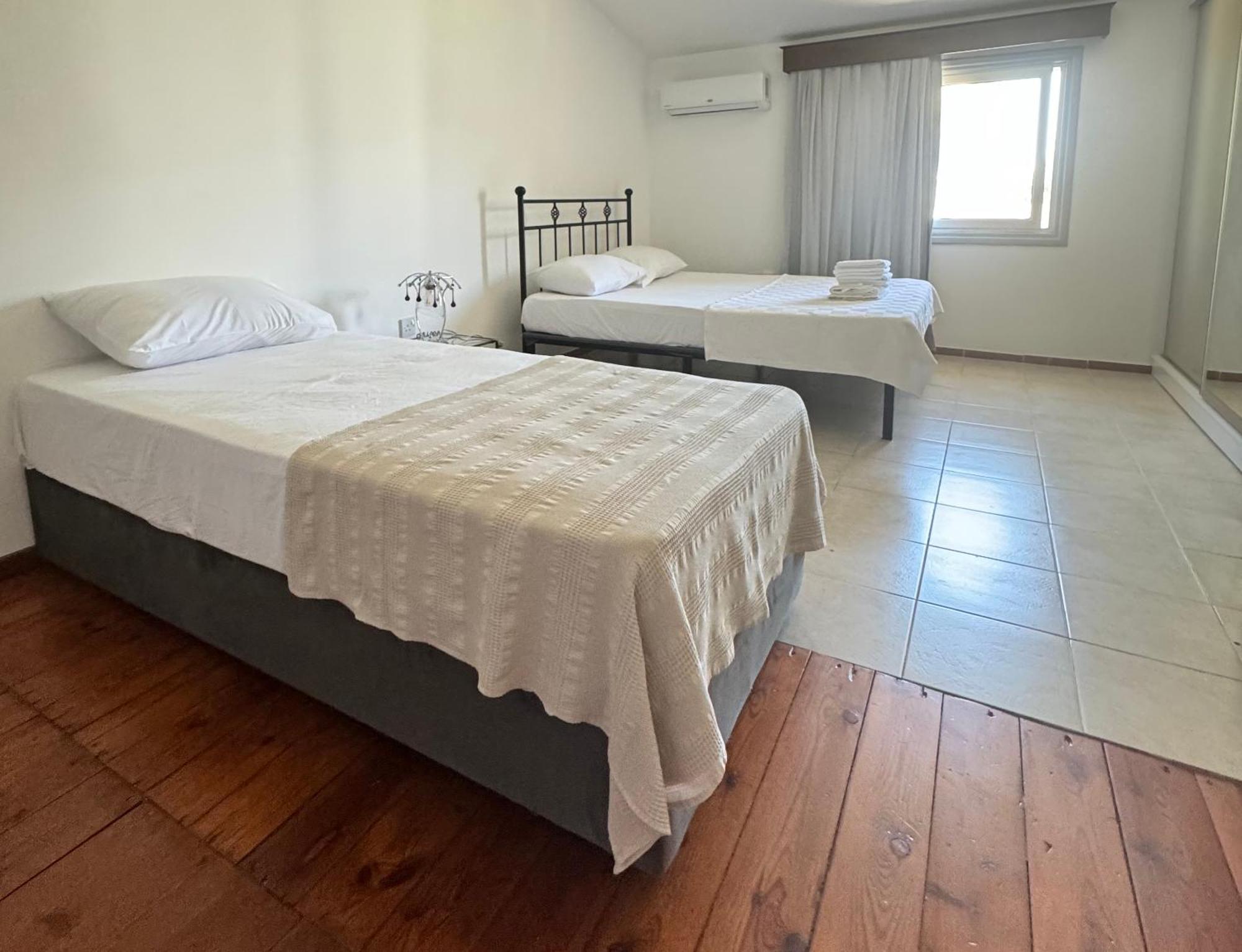 The Horse Farm Hotel Agios Georgios  Exteriör bild